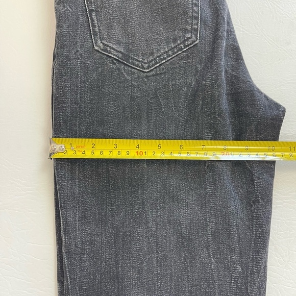 Abercrombie & Fitch Curve Love Ultra High Rise Ankle Straight Jeans - Black. - Picture 7 of 13